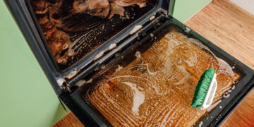 How to Safely Clean a Self-Cleaning Oven: Myths and Mistakes